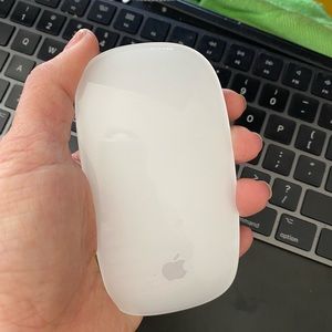 Apple Magic Mouse (wireless rechargeable) - white multi touch surface